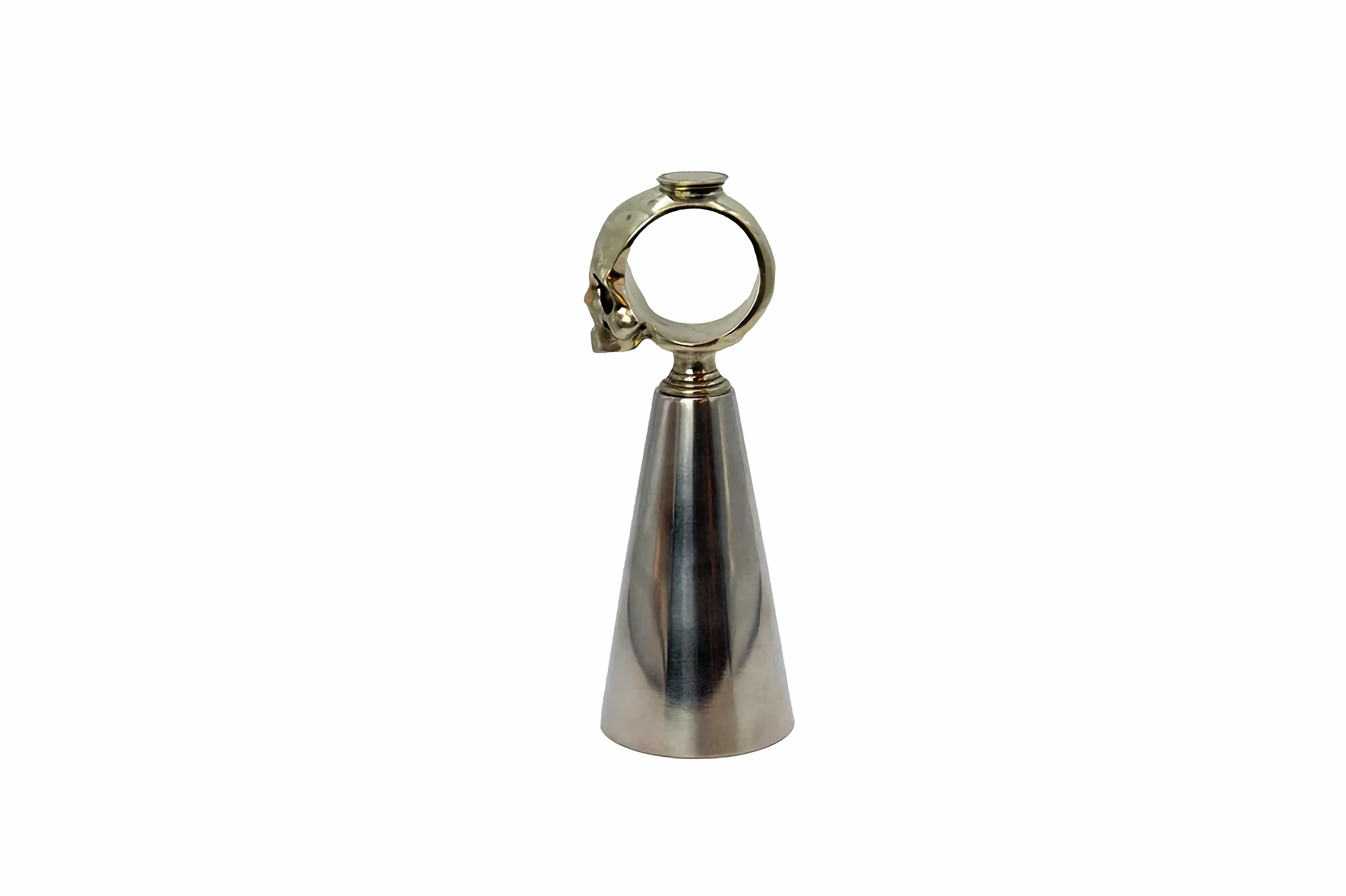 Medidor con anillo Calavera